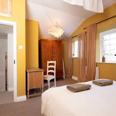 The Old Cookery & Free Parking Semesterbostad