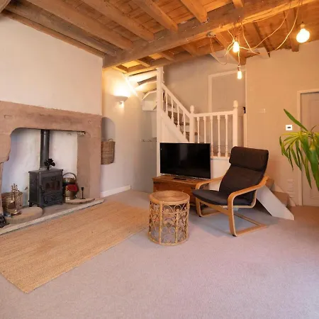 The Old Cookery & Free Parking Holiday home *