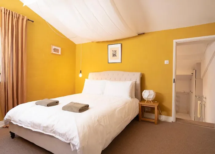 The Old Cookery & Free Parking Semesterbostad *